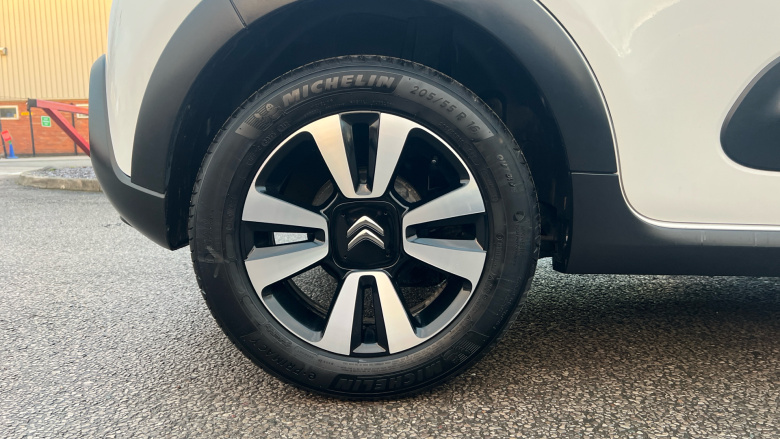 Citroen C3 1.2 PureTech Plus 5dr Petrol Hatchback